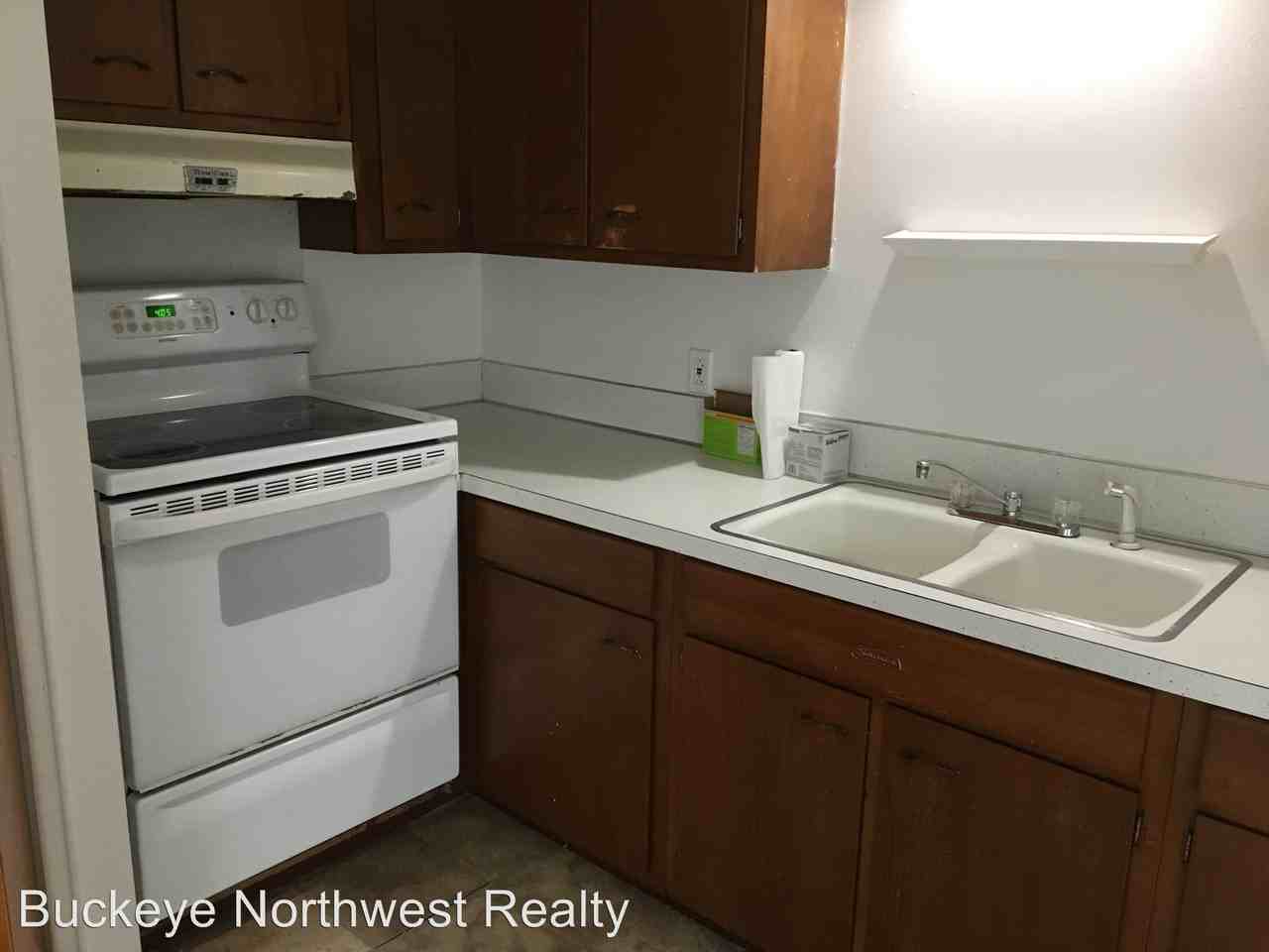 1110 Eleanor Ave - Photo 3 of 14