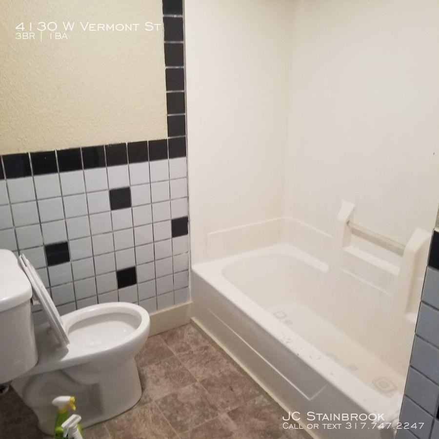 4130 W Vermont St - Photo 3 of 3