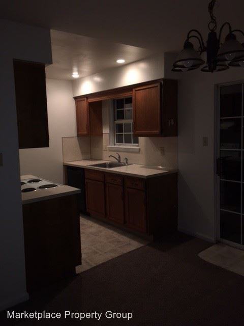 328 Old Forge Dr - Photo 3 of 7