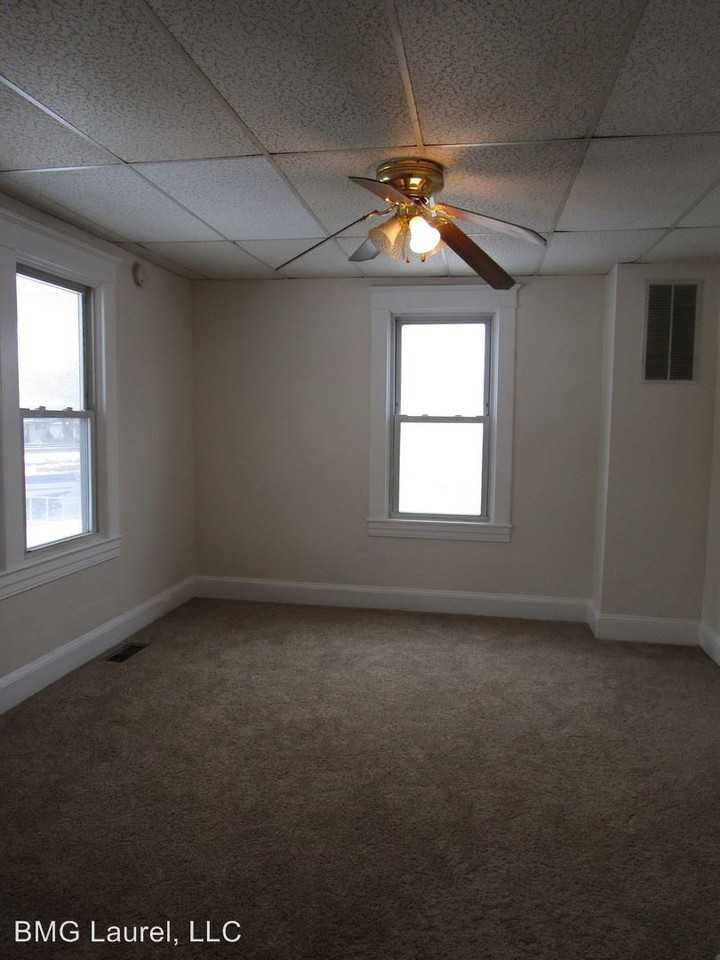 412 N Broadview Blvd - Photo 3 of 6