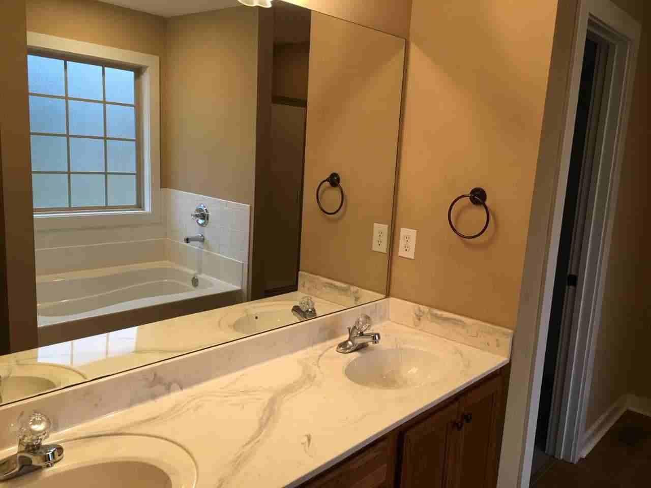 905 Moonlite Dr - Photo 3 of 19