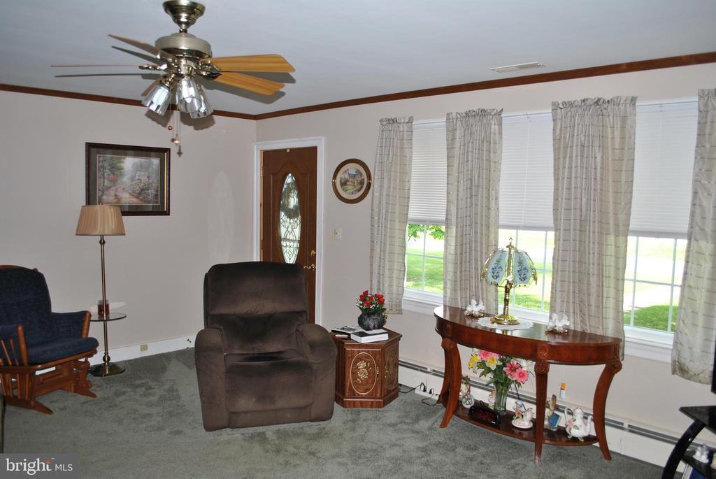 109 Old Bridge Rd - Photo 3 of 7