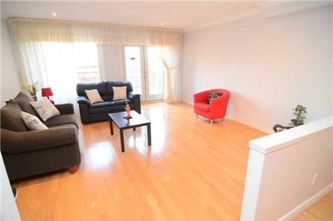12 Coatsworth Crescent - Photo 3 of 9