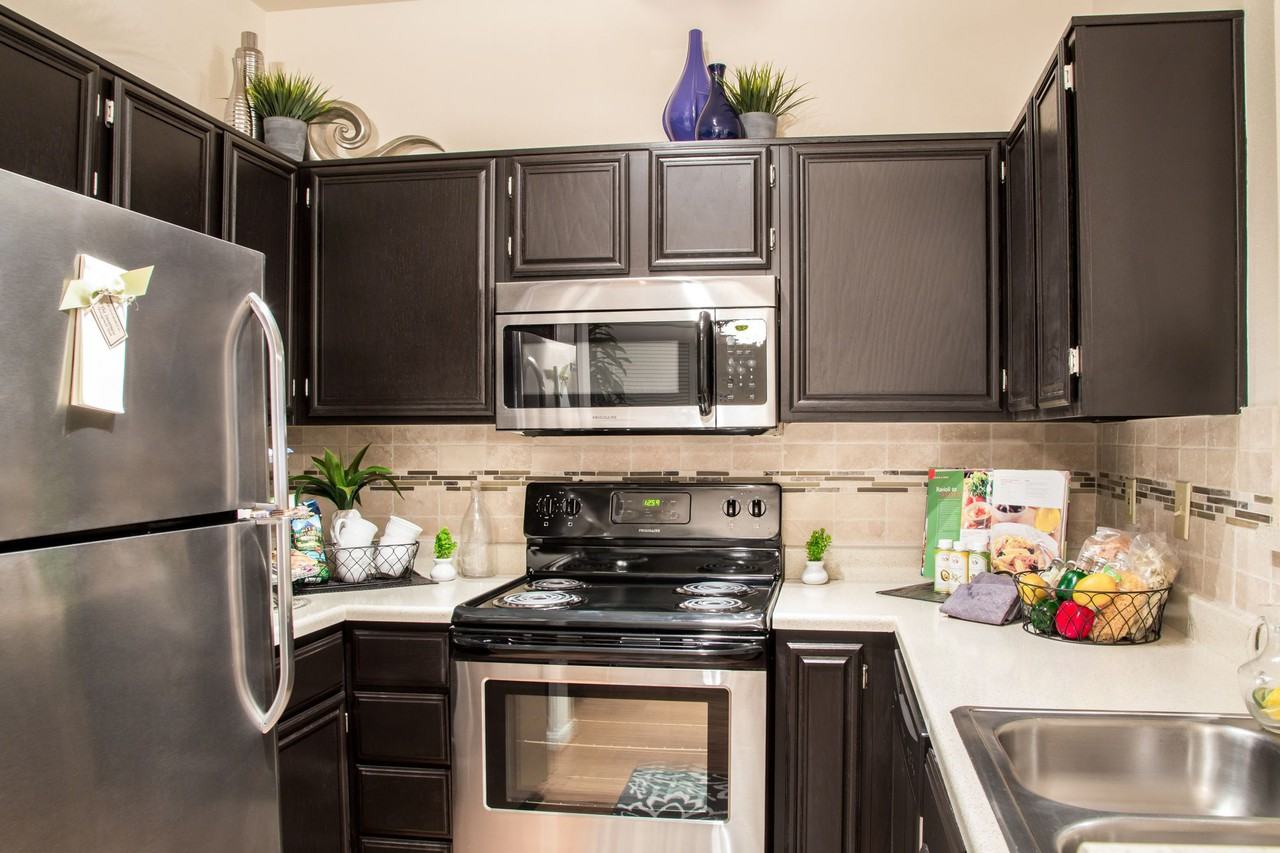 The Inverness Apartments 3133 Buffalo Speedway, Houston, TX 77098