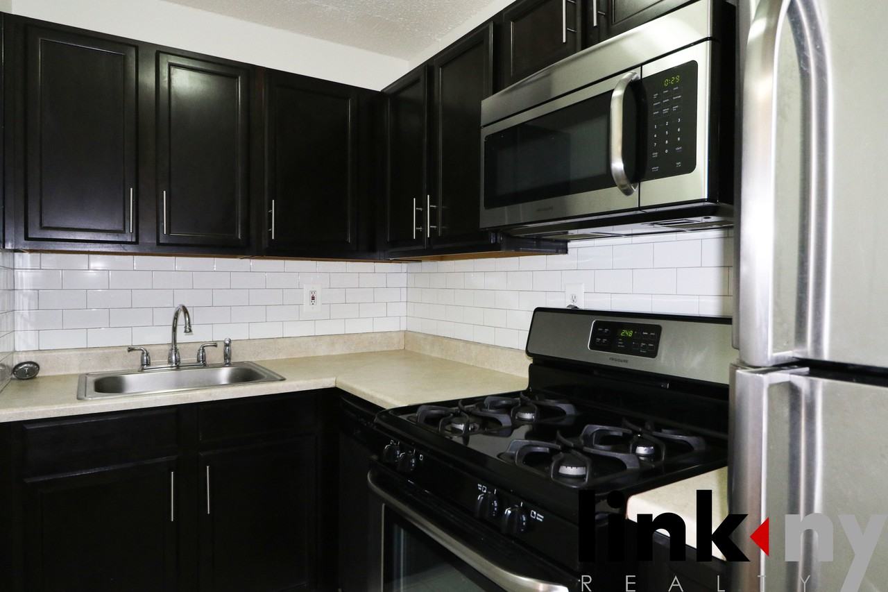40 East Sidney Avenue #12G