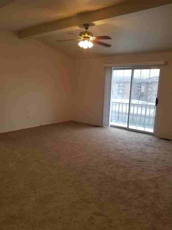 24639 Lake Meadow Dr - Photo 2 of 23