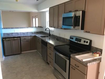 820 Estelle Ct - Photo 3 of 16