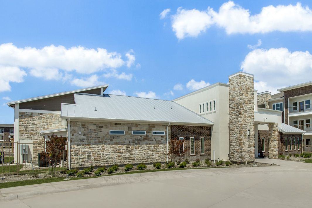 Palladium Glenn Heights - Photo 2 of 22