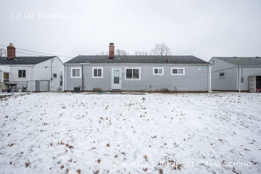 1310 Ranchland Dr - Photo 2 of 20