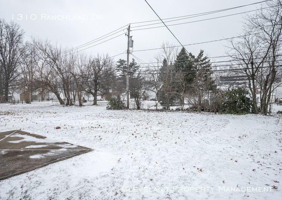 1310 Ranchland Dr - Photo 3 of 20