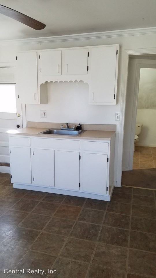 32 Mulberry St #2nd Floor - Photo 2 of 6