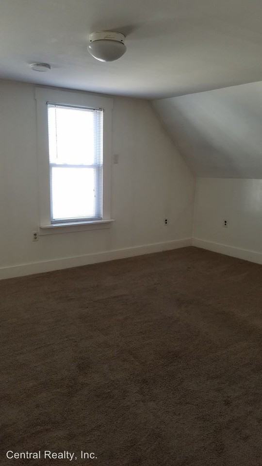 32 Mulberry St #2nd Floor - Photo 3 of 6