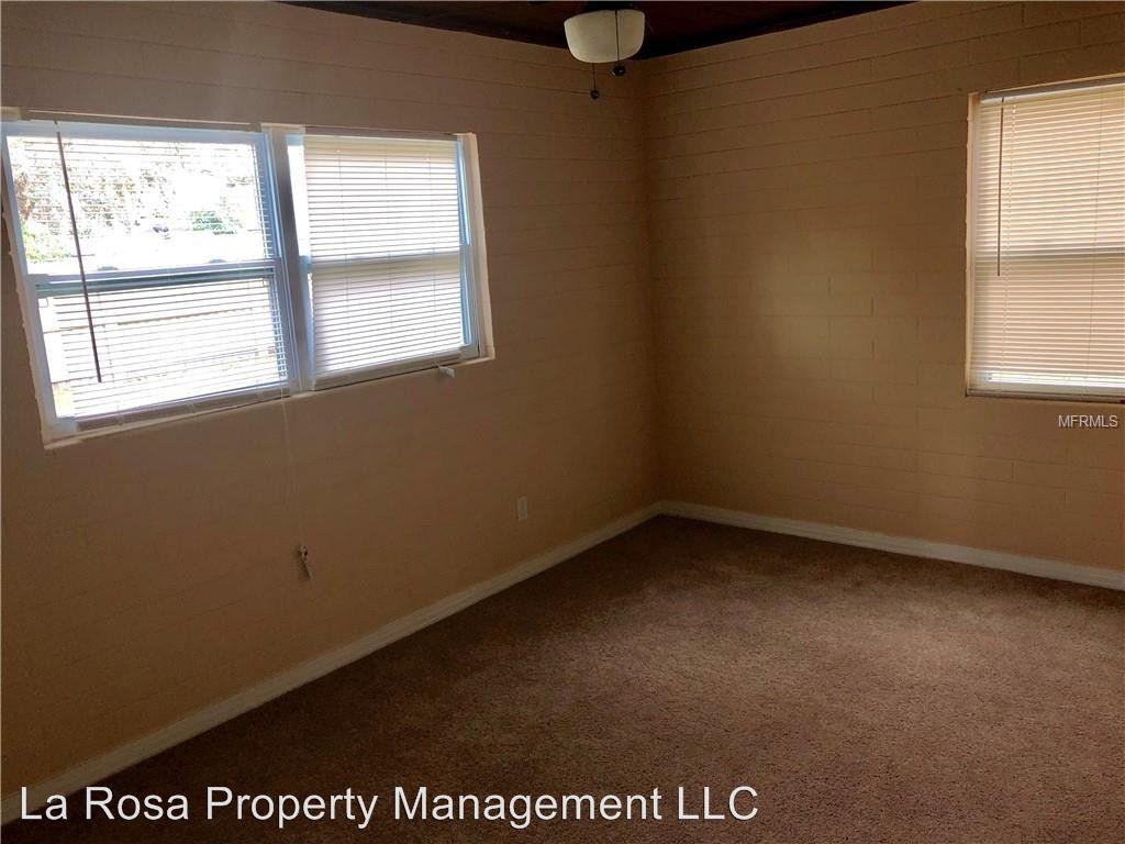 820 Kensington Dr - Photo 2 of 5