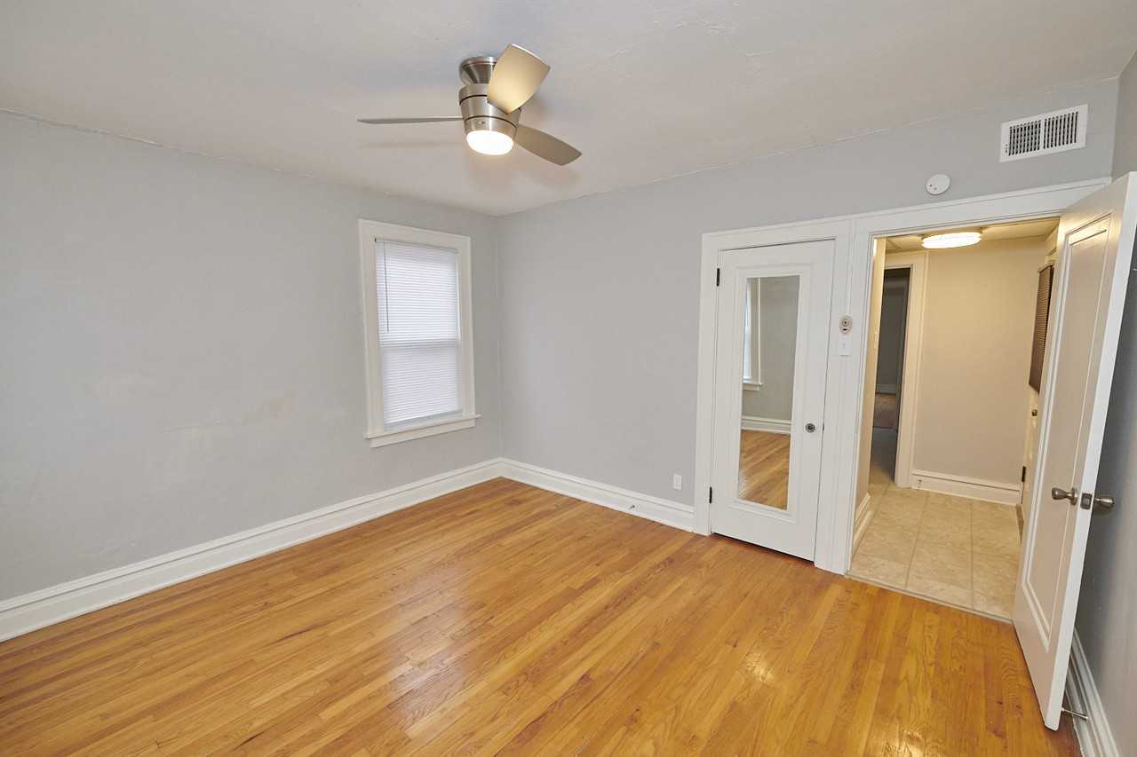 6205 Arsenal St - Photo 3 of 10