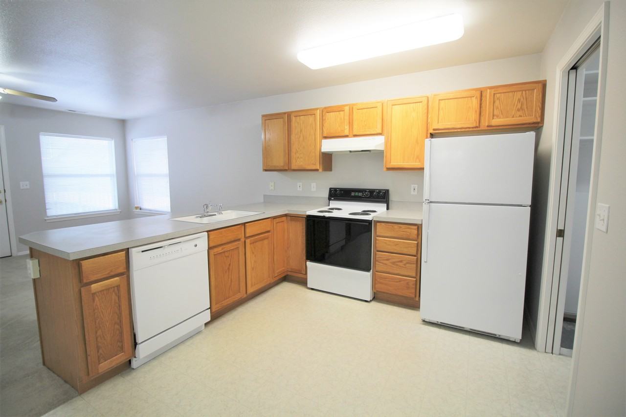 8931 W Irving St #201 - Photo 4 of 14