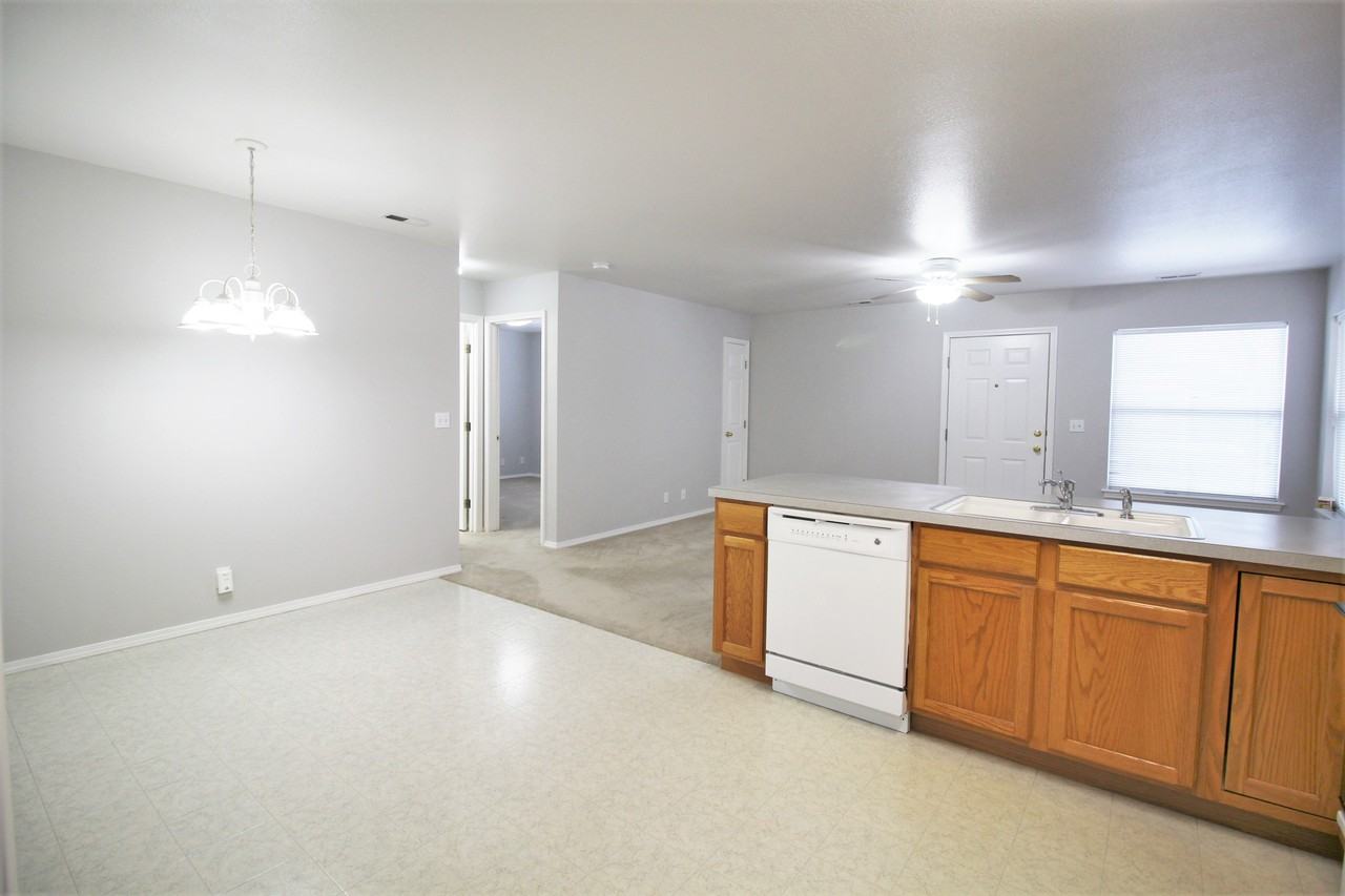 8931 W Irving St #201 - Photo 5 of 14