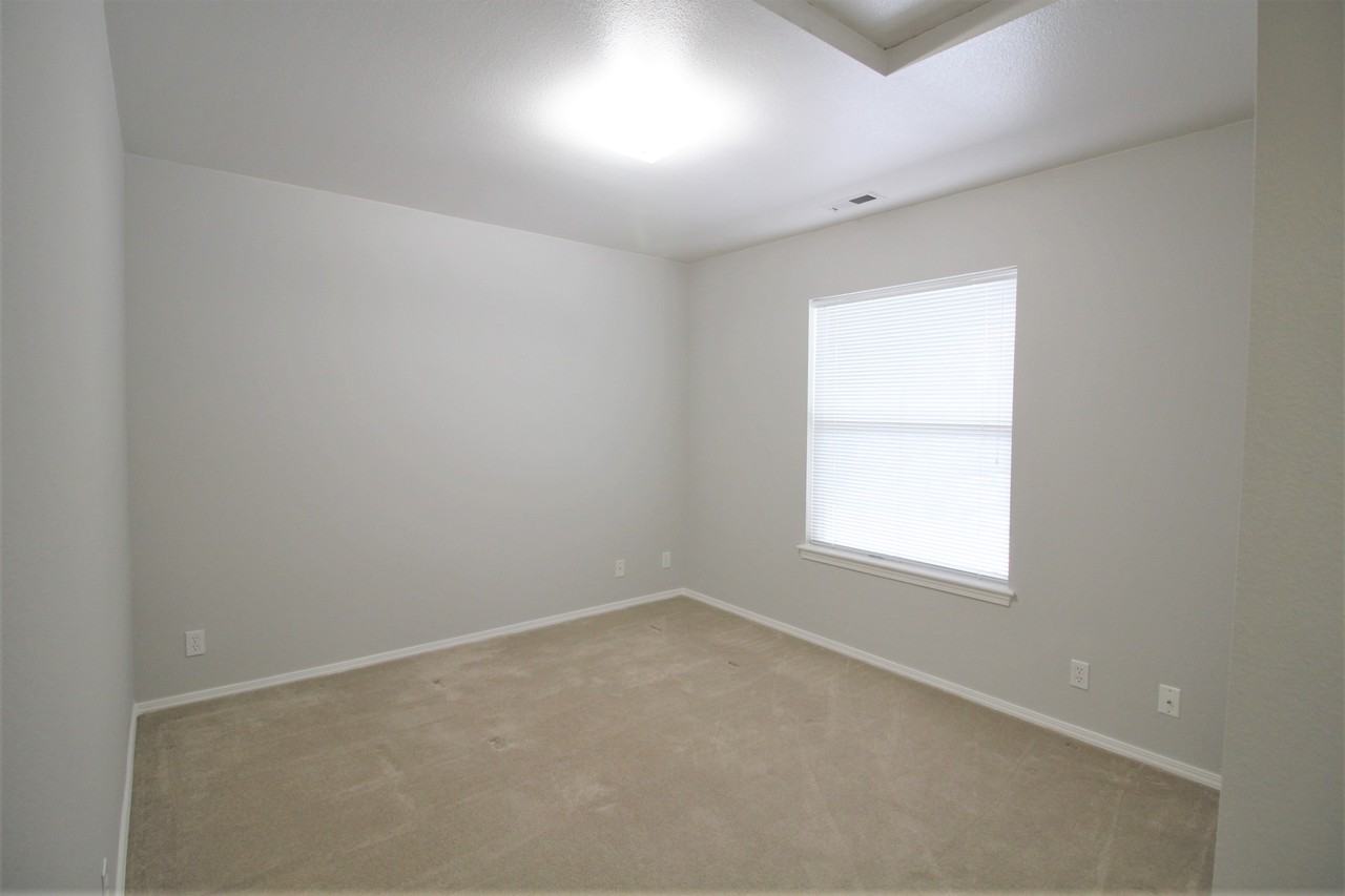 8931 W Irving St #201 - Photo 7 of 14