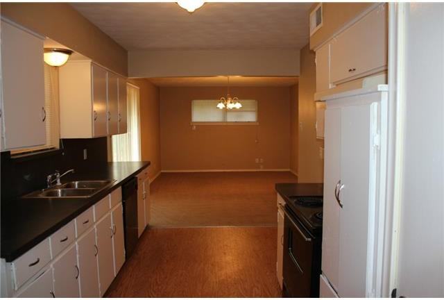 938 Indian Creek Trail - Photo 3 of 14