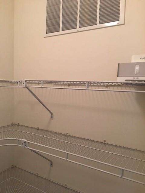 521 Riverside Dr - Photo 3 of 36