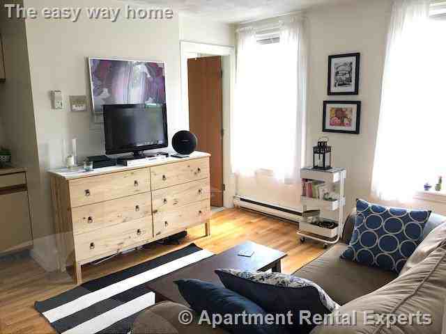 14 Garrison Avenue #8