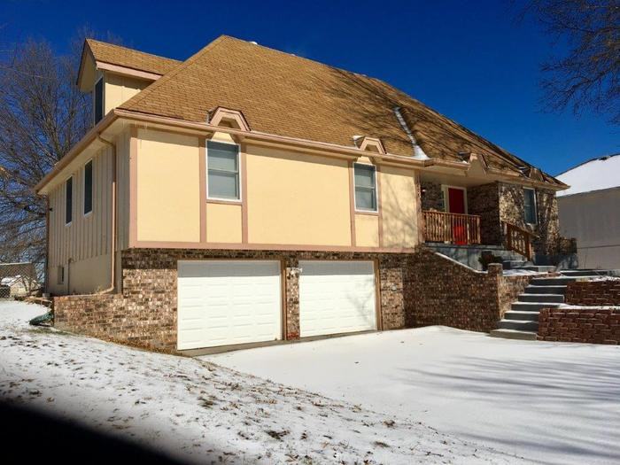 12408 E 58th Terrace - Photo 3 of 28