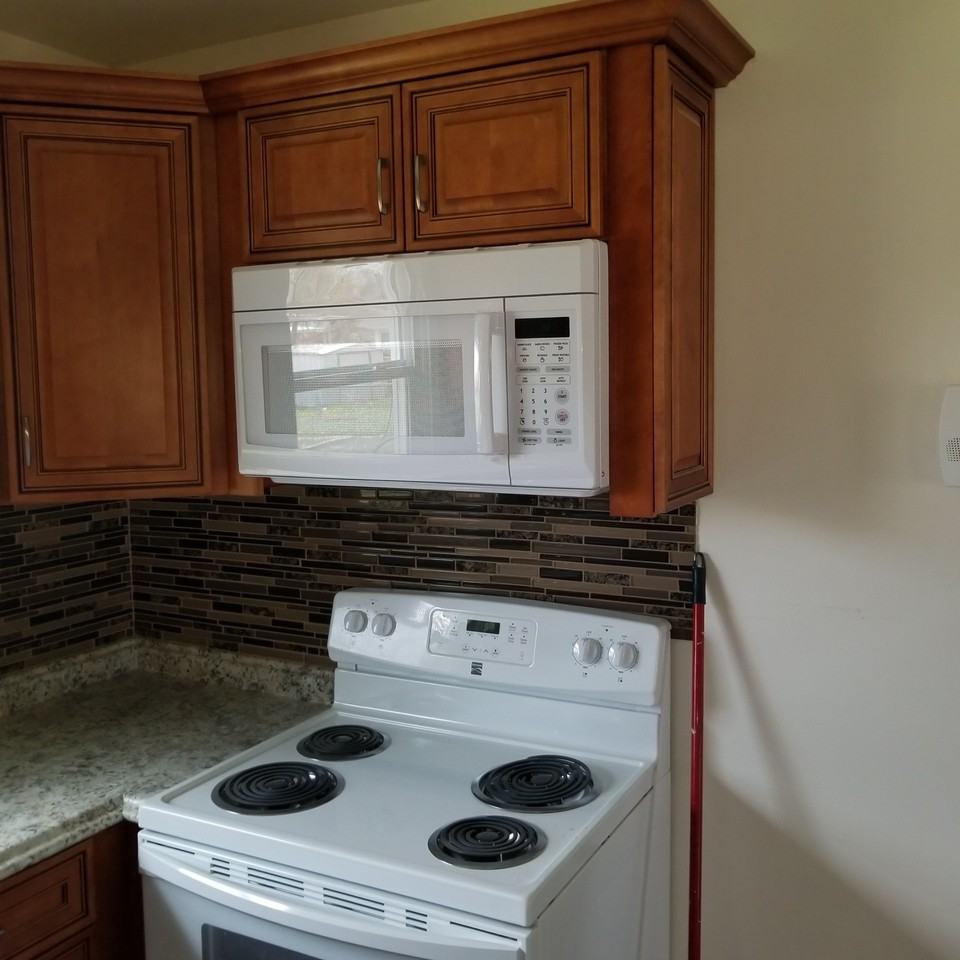 2715 Steele St - Photo 3 of 10