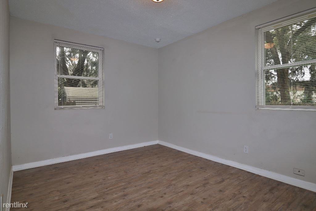 2830 San Diego Plaza - Photo 2 of 17