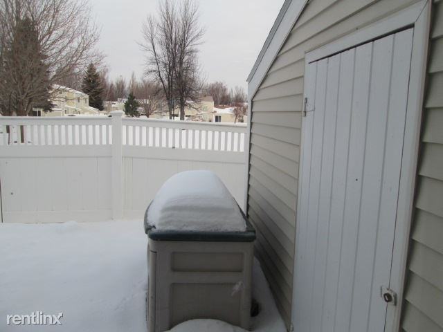 60 Parkview Cir - Photo 2 of 22