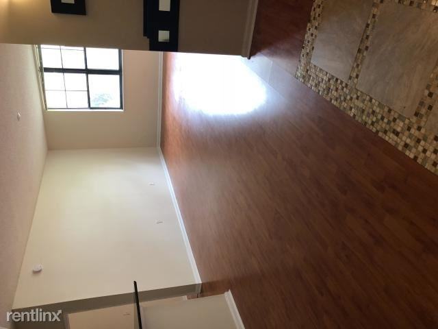 630 S Sapodilla Ave - Photo 2 of 16