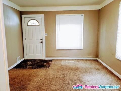 1271 Marion St - Photo 3 of 17