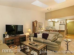 4765 Rockvalley Dr NE - Photo 3 of 4
