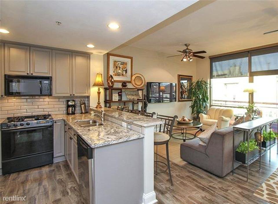 315 Arlington Ave - Photo 2 of 8