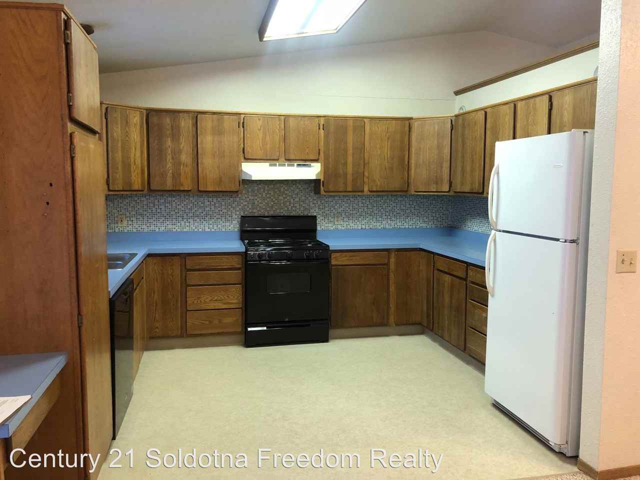 135 S Leibrock St - Photo 2 of 14