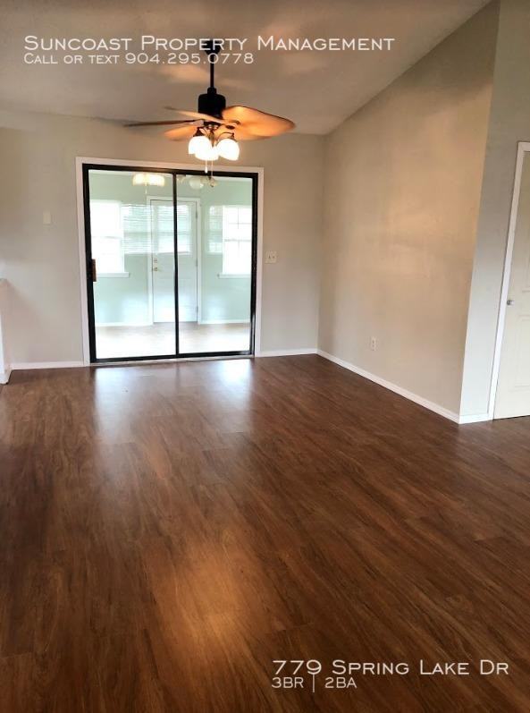 779 Spring Lake Dr - Photo 2 of 13