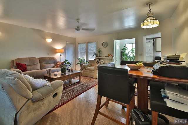 180 Martha Rd - Photo 3 of 9