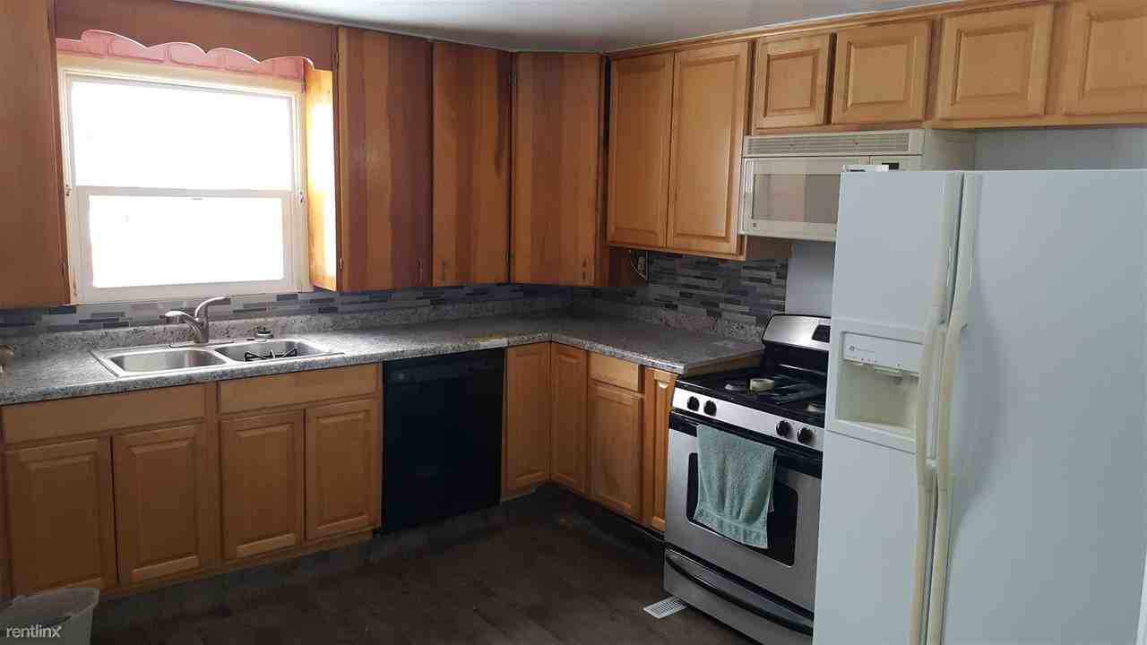 454 W Allegan St - Photo 2 of 3