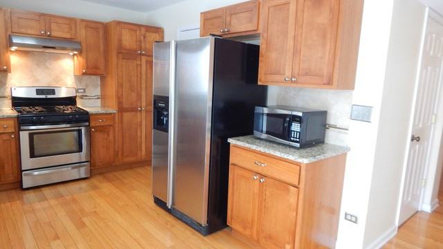 2115 Jessica Ct - Photo 3 of 11