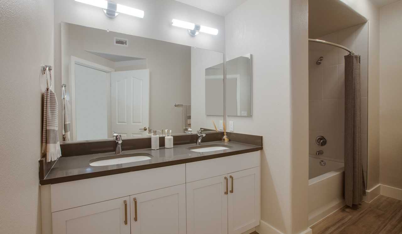 Palazzo West - Photo 2 of 27