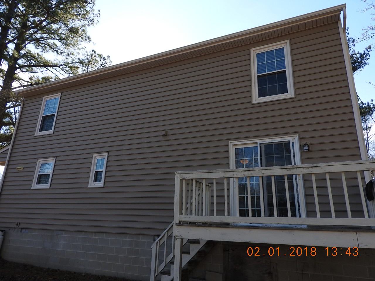 355 Haulover Cir - Photo 2 of 7