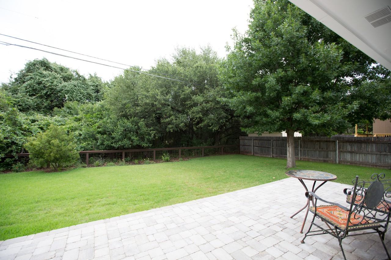 16114 Braesgate Dr - Photo 2 of 24