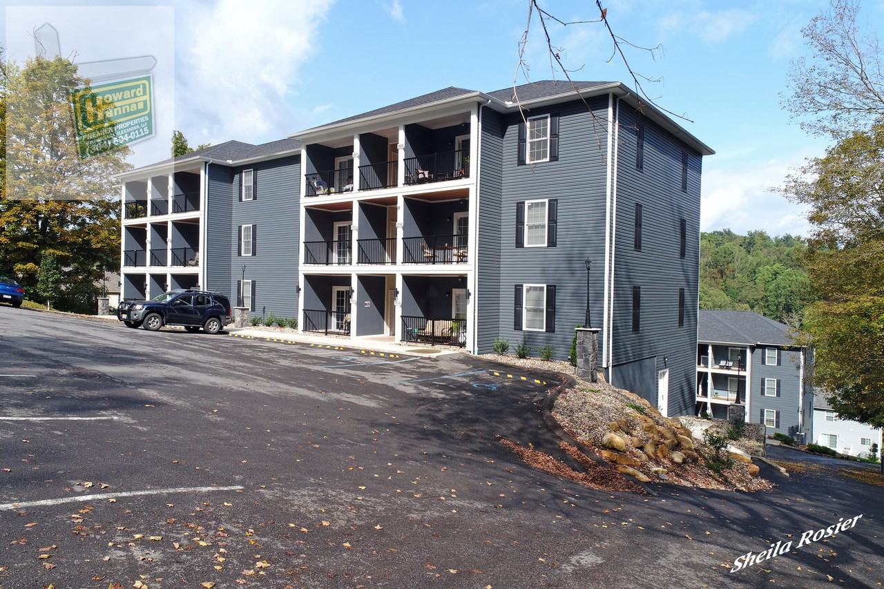 West Canyon Apartments - Photo 3 of 21