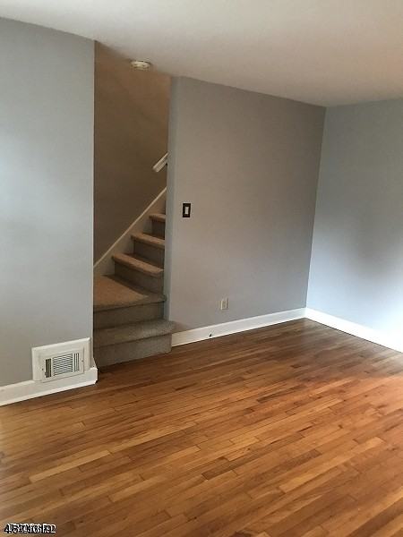 83 Centennial Ave - Photo 3 of 12