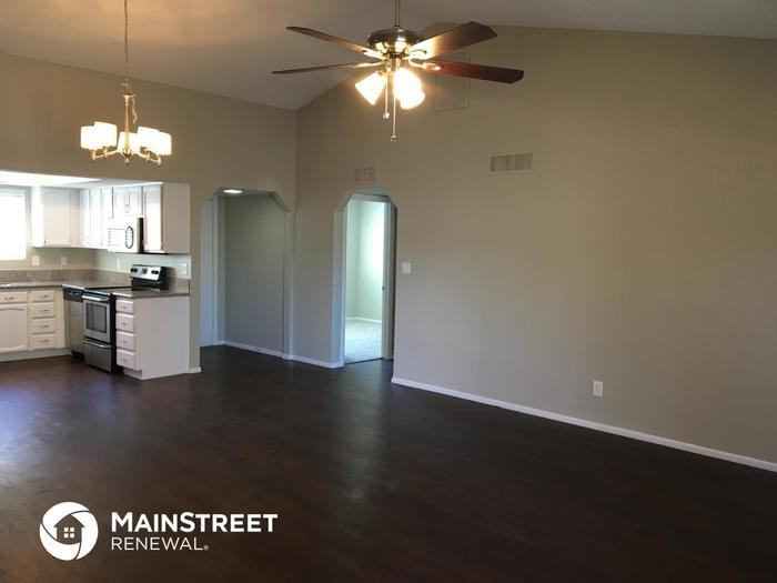 16422 N 66th Dr - Photo 3 of 20
