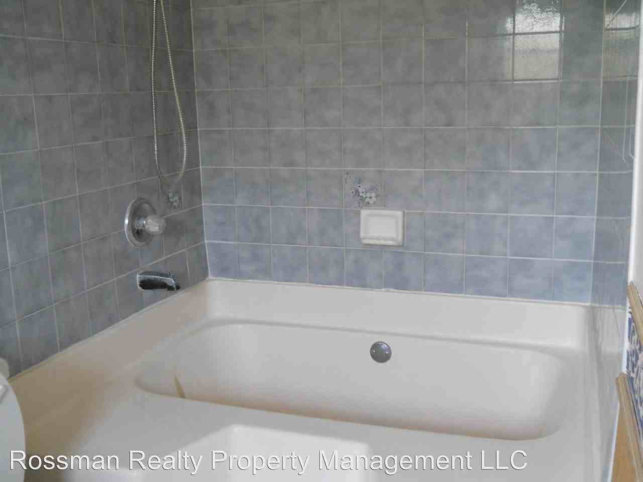 639 NE Juanita Pl - Photo 3 of 15