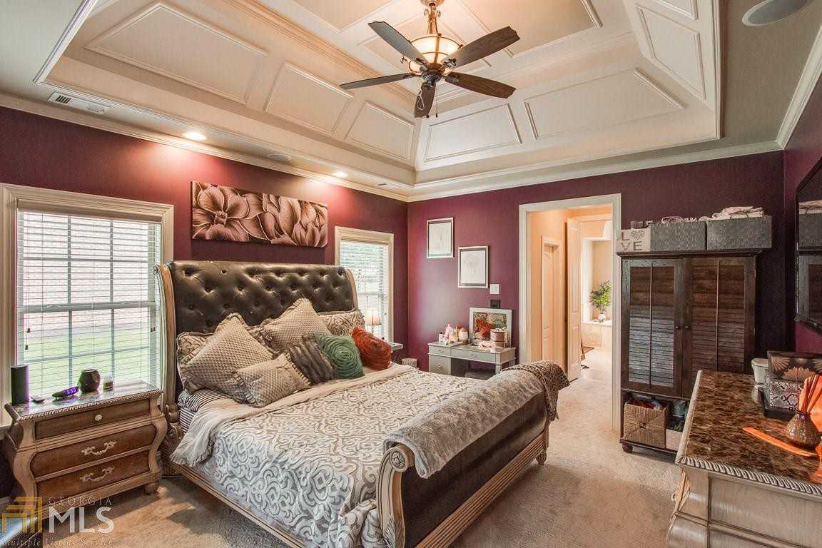 1009 Pampas Way - Photo 3 of 35