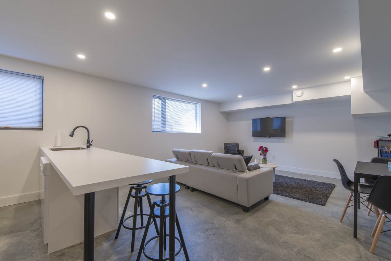 49 Chippewa Avenue - Photo 3 of 12