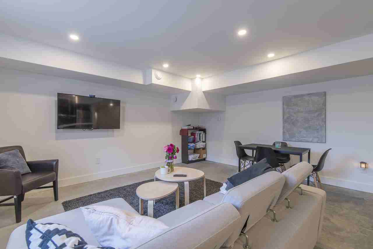 49 Chippewa Avenue - Photo 4 of 12