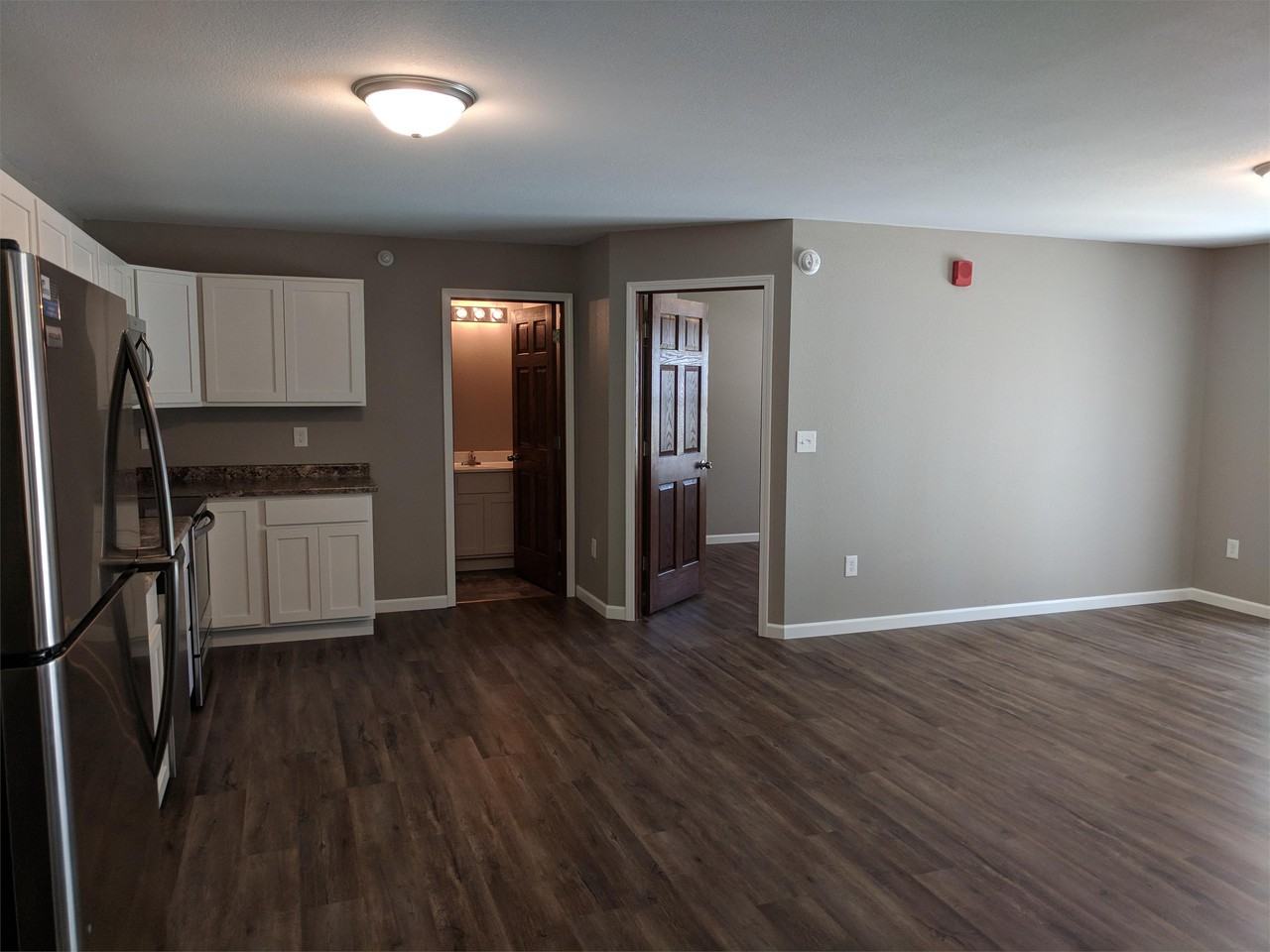 301 7th Ave SE - Photo 3 of 13