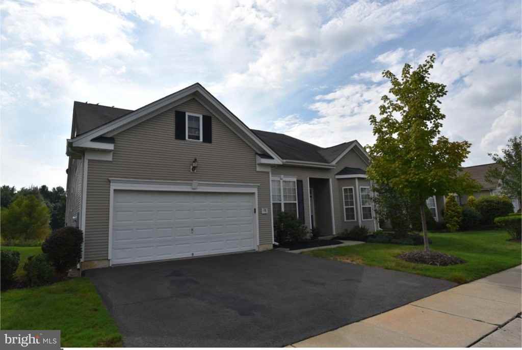 98 Chamber Ln - Photo 2 of 17