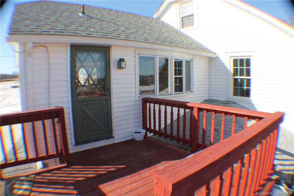 856 East Street N - Photo 3 of 24